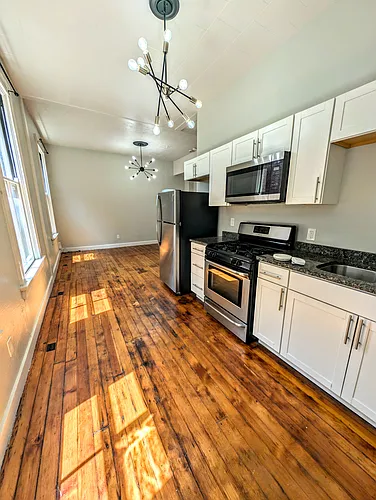 913 York St #2 Photo 1