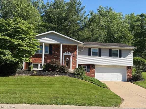 110 Windermere Dr, Saint Clairsville, OH 43950
