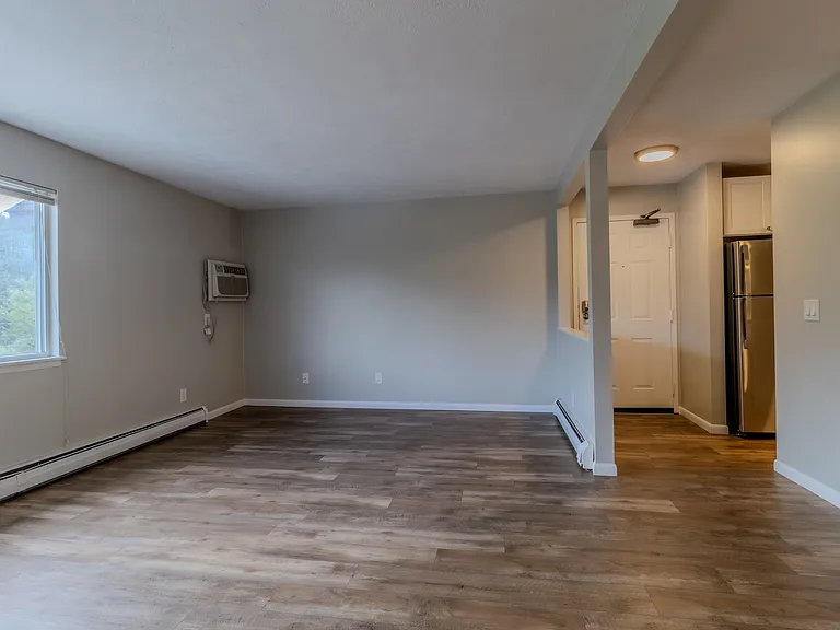 The Tides 1510 Veterans Dr — Photo 13