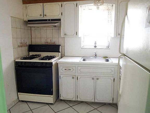 5th image of 730 Pennsylvania Ave APT 308