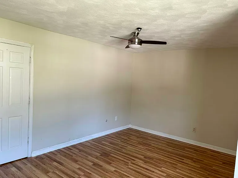 39 Pebble Pl — Photo 43