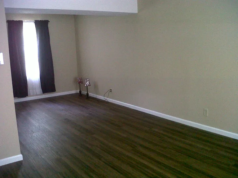 2010 Strebor St — Photo 6