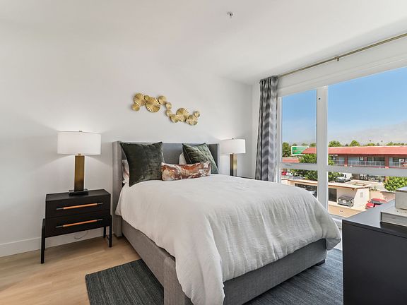 5th image of 5570 Rosemead Blvd #219