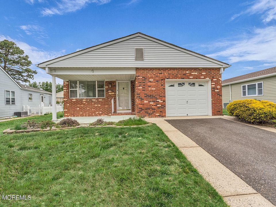 1st image of 44 La Dunette Drive