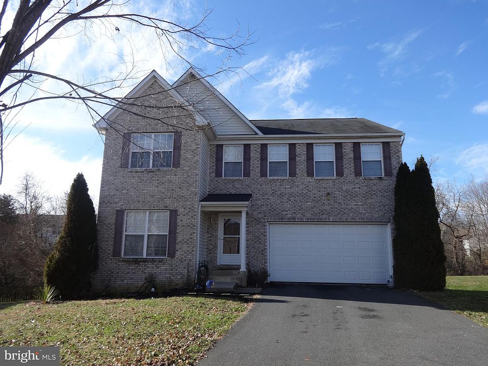 1st image of 731 Holly Crest Dr