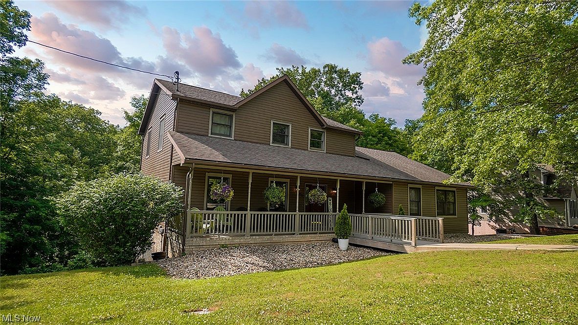 160 Crestwood Ct, Belpre, OH 45714 MLS 4467163 Zillow