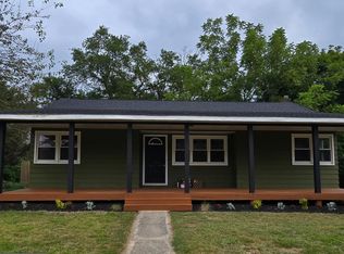 902 Pleasant Dr, Millville, NJ 08332