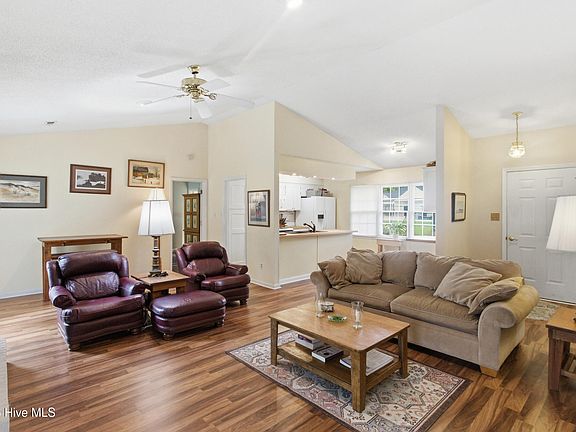 2nd image of 1820 Caracara Drive