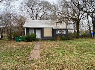 305 N Panther Ave, Yellville, AR 72687
