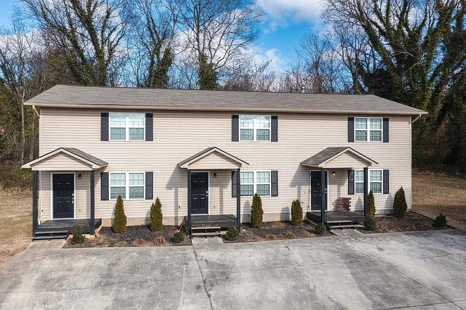 328 Mulberry Ave #1