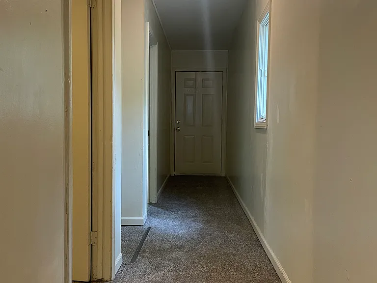 1017 Sherman Ave — Photo 5