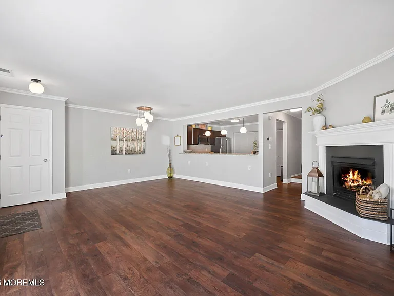 62 Dover Ct — Photo 5