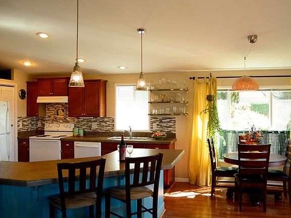 5th image of 61 Alder Dr