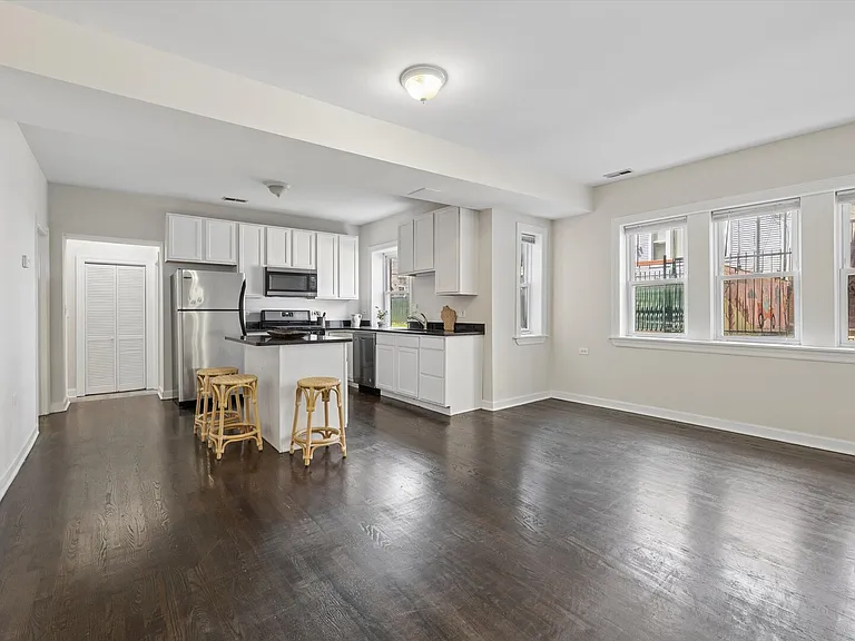 3042 W Diversey Ave #G — Photo 4