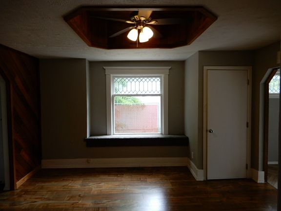 4th image of 1117 E Baldwin Ave
