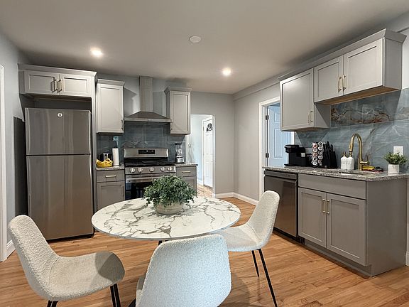 3rd image of 16 Gates St #1-3