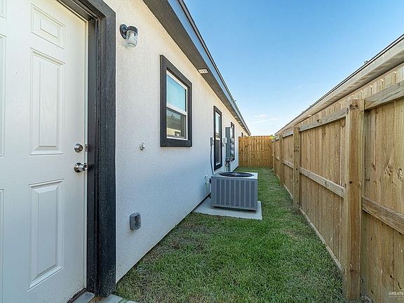 4th image of 610 Mountain Rd #1