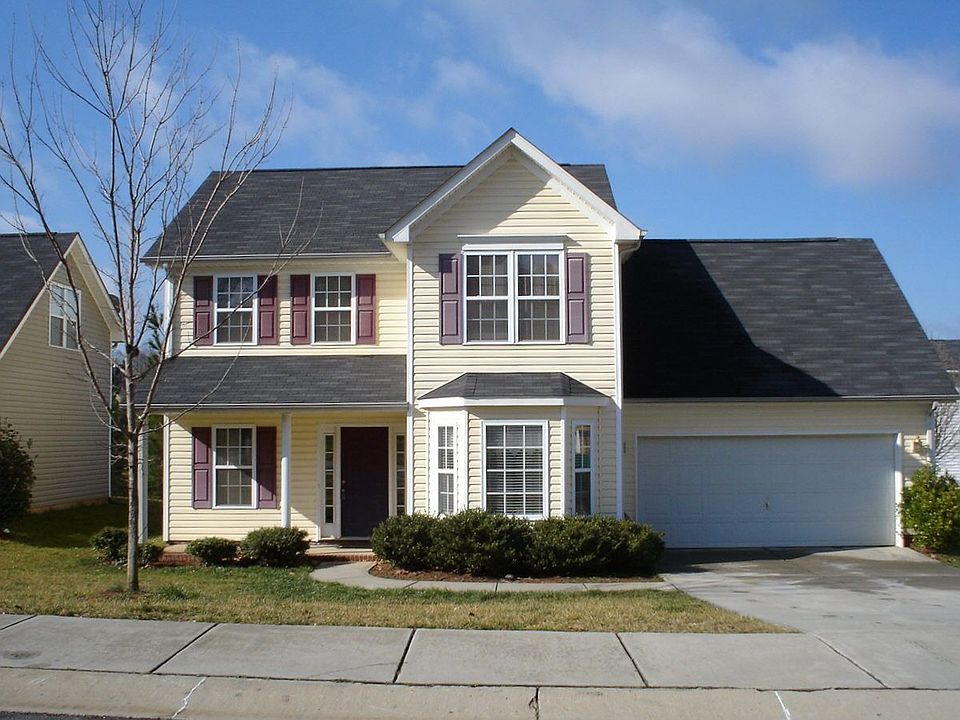 Welcoming Home in Stone Hollow