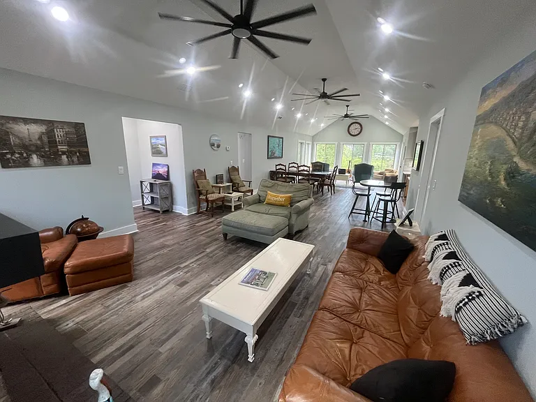 541 S Shore Dr — Photo 23