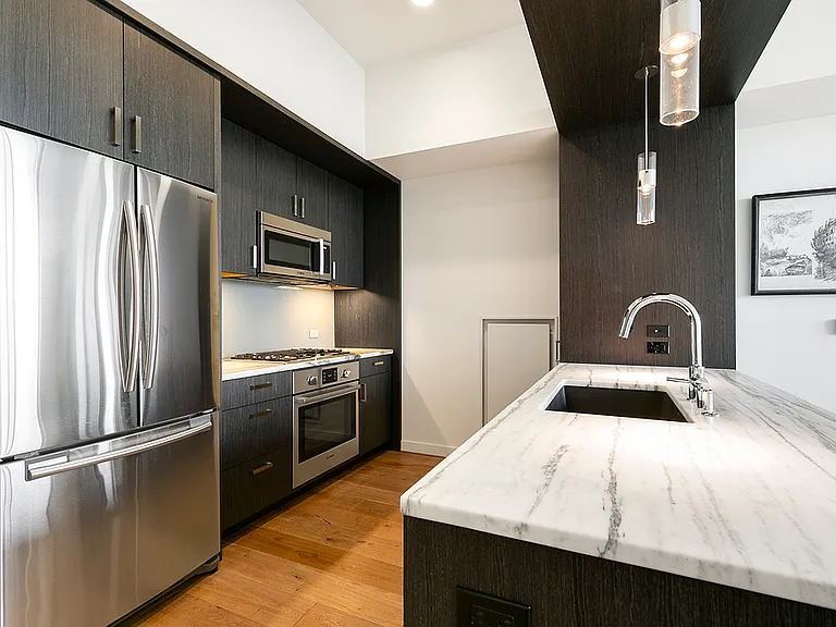 1321 Seneca St #506 — Photo 4