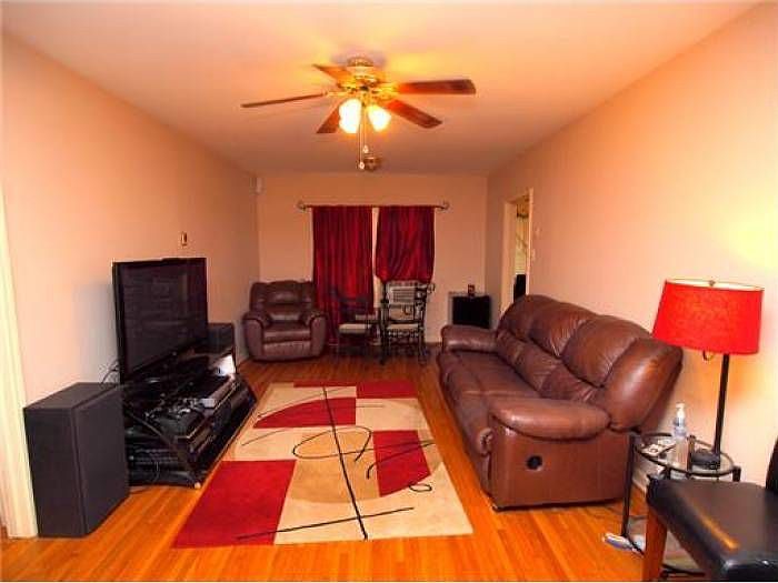 2nd image of 3909 Harris Dr