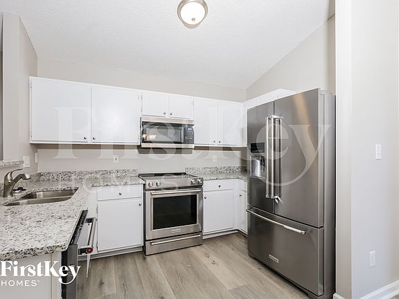 5th image of 4952 Silverdene St
