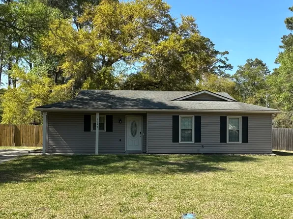 1994 Pulaski Dr, Beaufort, SC 29906