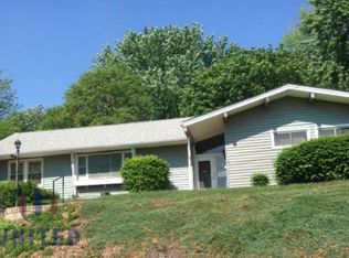 1513 Ruby St, Sioux City, IA 51103