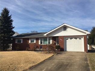 607 Fleming Ave, Ravenswood, WV 26164