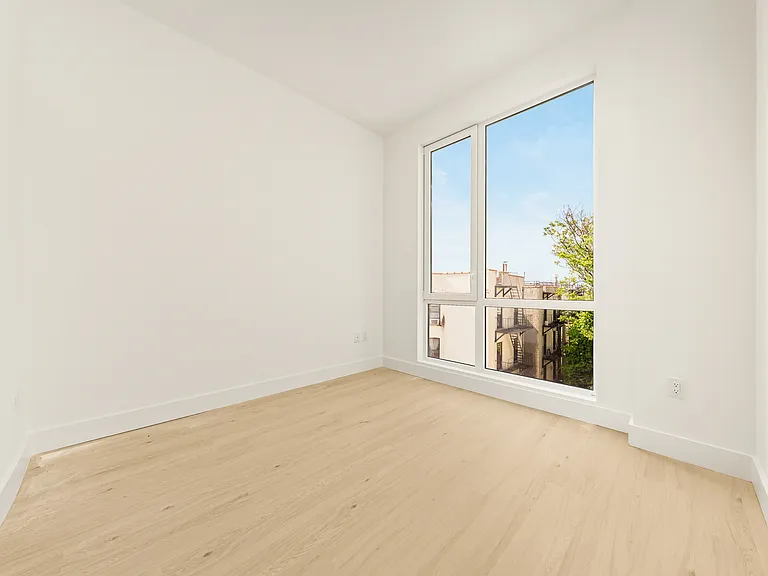 733 Lincoln Pl #1205 — Photo 4