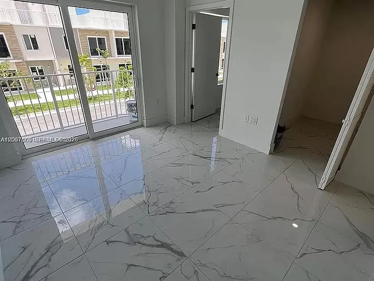 25859 SW 144th Ct — Photo 5