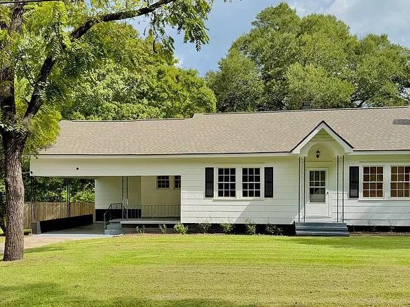 335 12th Ave, Eastman, GA 31023