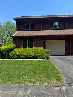 Two Bedroom Townhouse in Stillmeadow Court — Photo 1