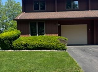 32 Spring Hl, Fairport, NY 14450