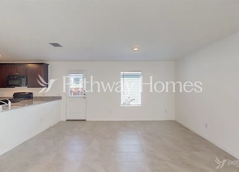 8801 Red Fox Trl — Photo 5