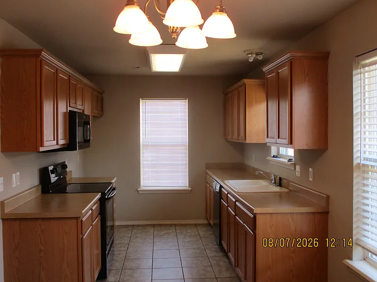 7003 Apollo Trl — Photo 2