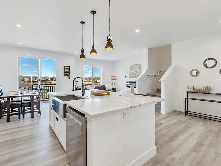 9659 E Idaho Pl — Photo 3