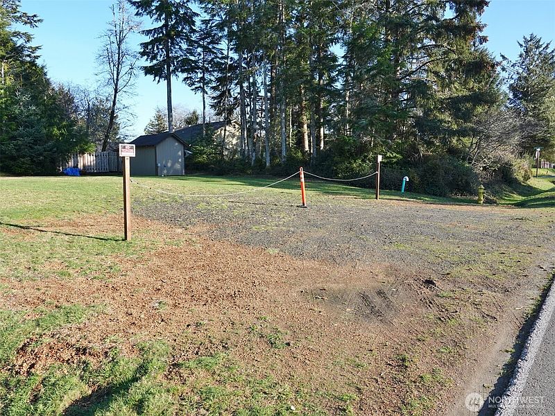 4th image of 292 Duck Lake Drive SE
