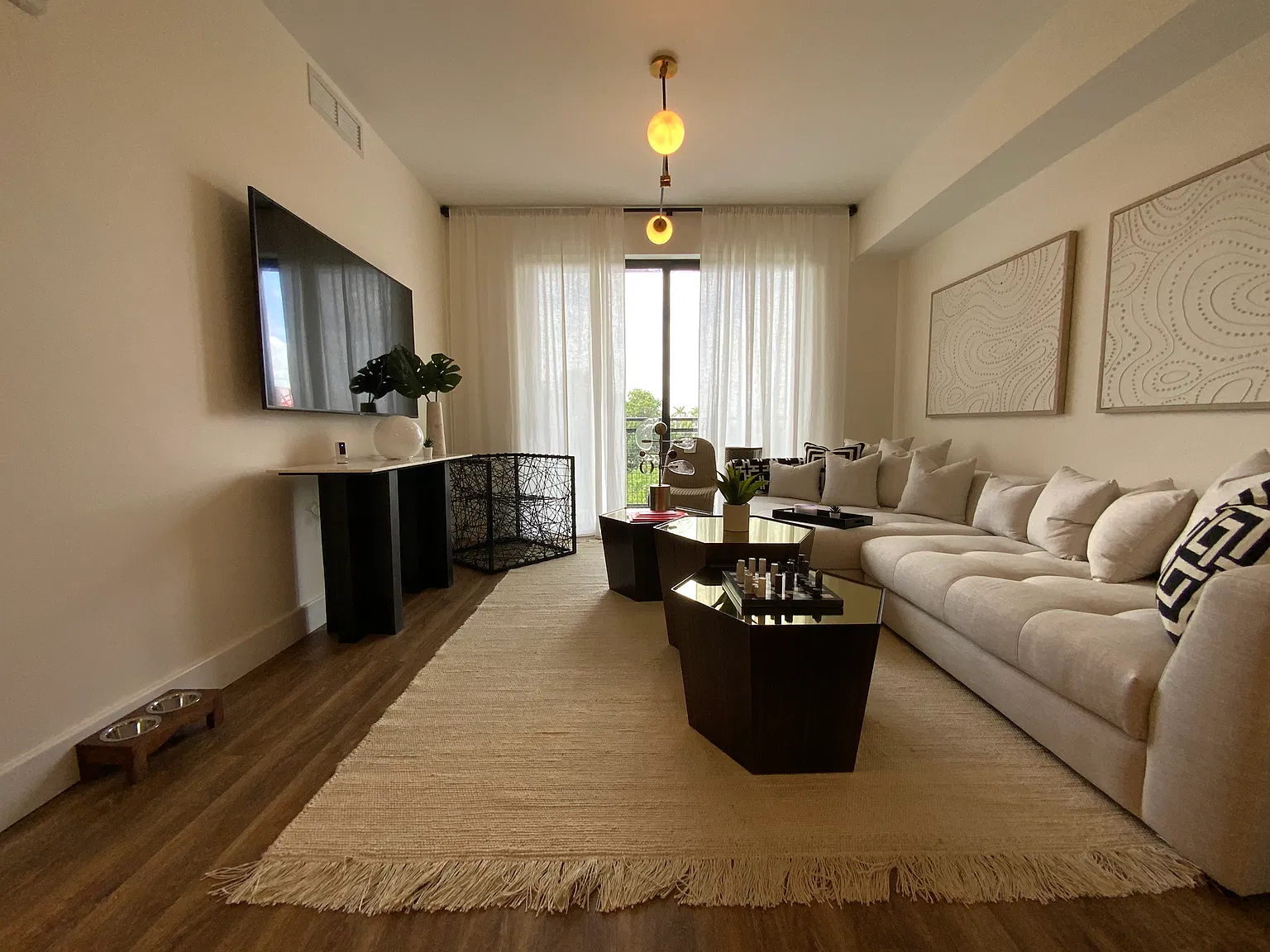 1 bed, 750 sqft, $2,075 — Photo 3