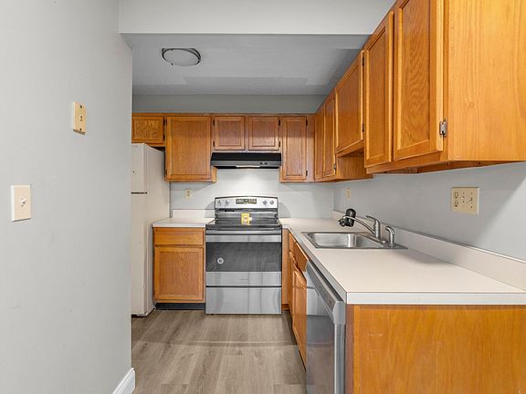 3rd image of 2 Sundance Dr Unit 2