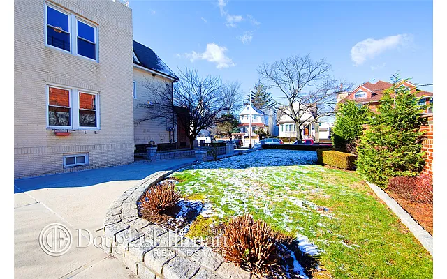 Rented by Douglas Elliman | media 15