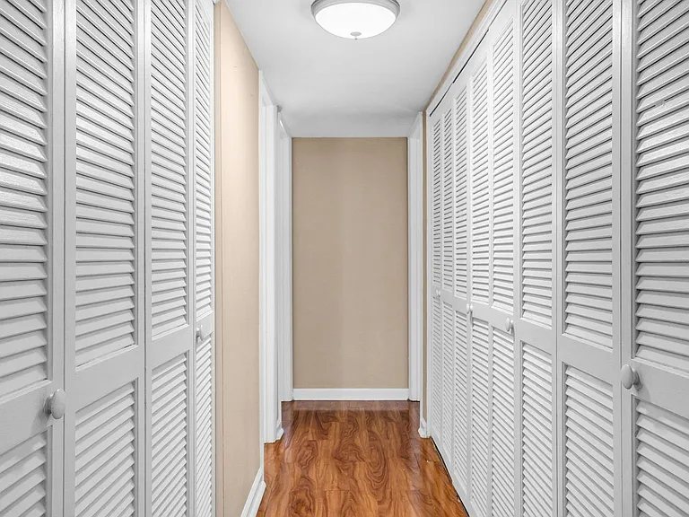 925 Cleveland St #19 — Photo 15
