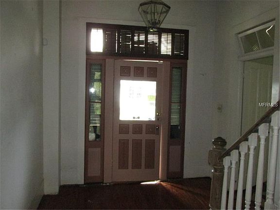3rd image of 215 N Orlando Ave
