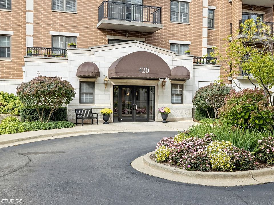 1st image of 420 W Burlington Ave Unit 306