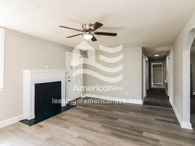 1317710_002_living_room_3.jpg