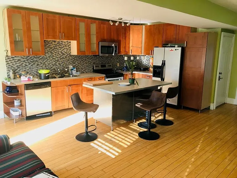 33 America St #2 — Photo 1