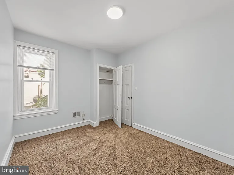 2023 N Gratz St — Photo 16