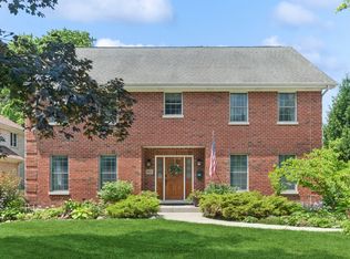 612 Glenwood Ln, Glenview, IL