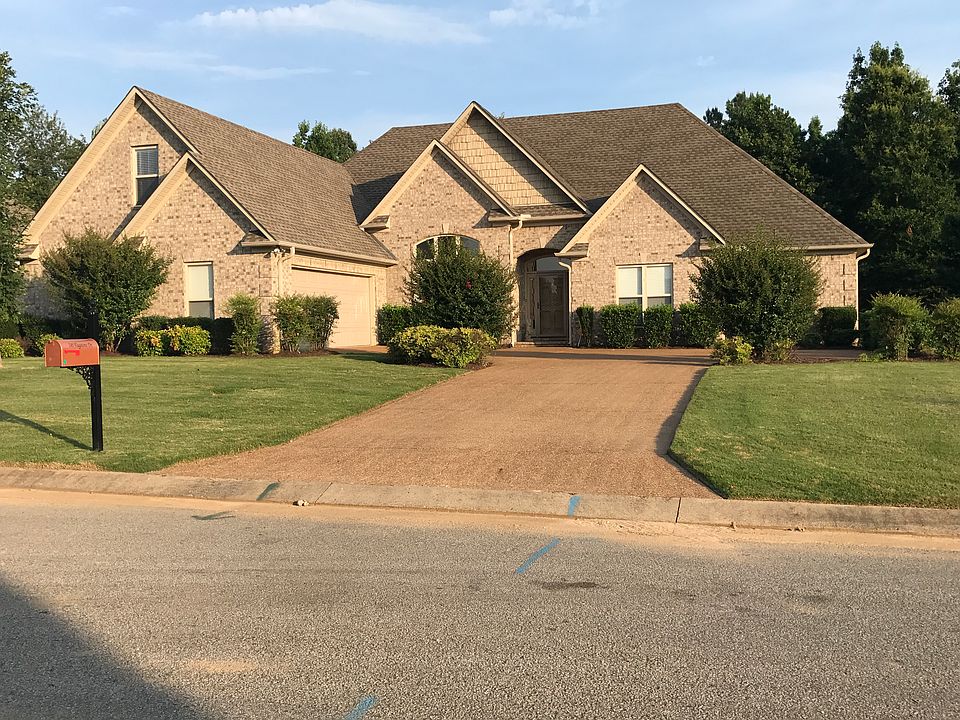 1st image of 245 Flagstone Dr