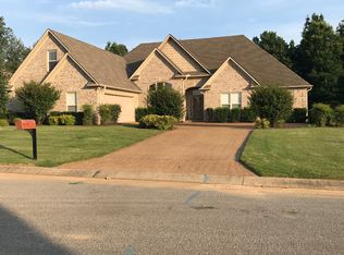 245 Flagstone Dr, Jackson, TN 38305
